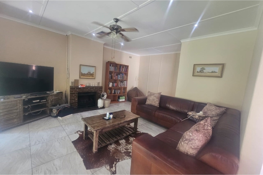 4 Bedroom Property for Sale in Monument Heights Northern Cape